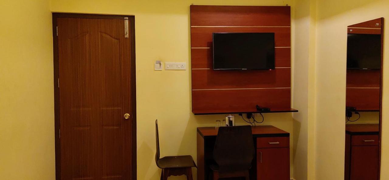 Hotel Green Plaza Thrissur Екстер'єр фото